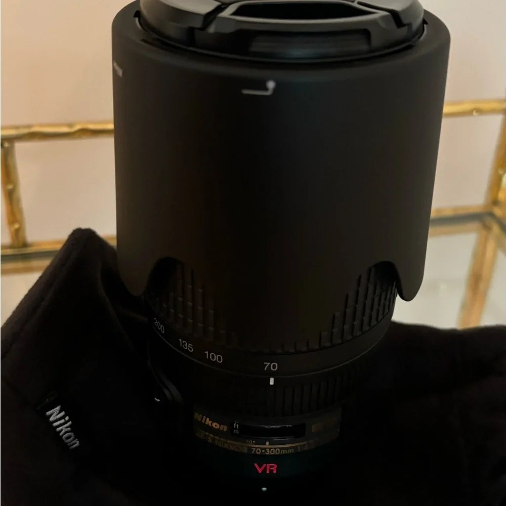 Nikon D600 camera with carrying case and original charger